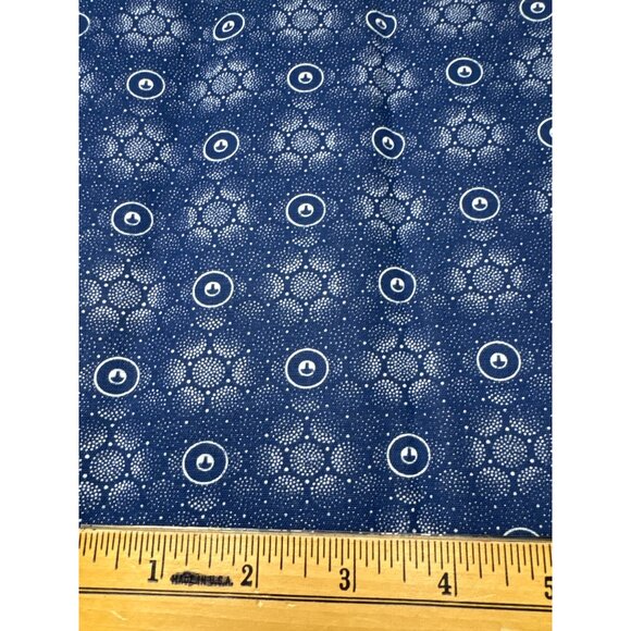 Three Cats 1/4 yard x 34" Blue & White Cotton Fabric with Circle Pattern - Picture 4 of 9